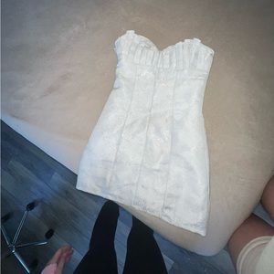 White strapless dress
